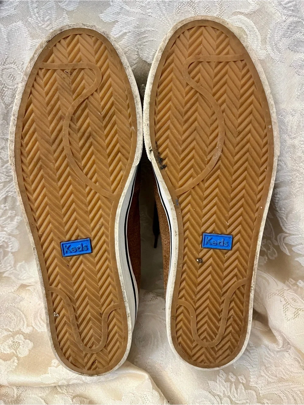 Keds jump kick